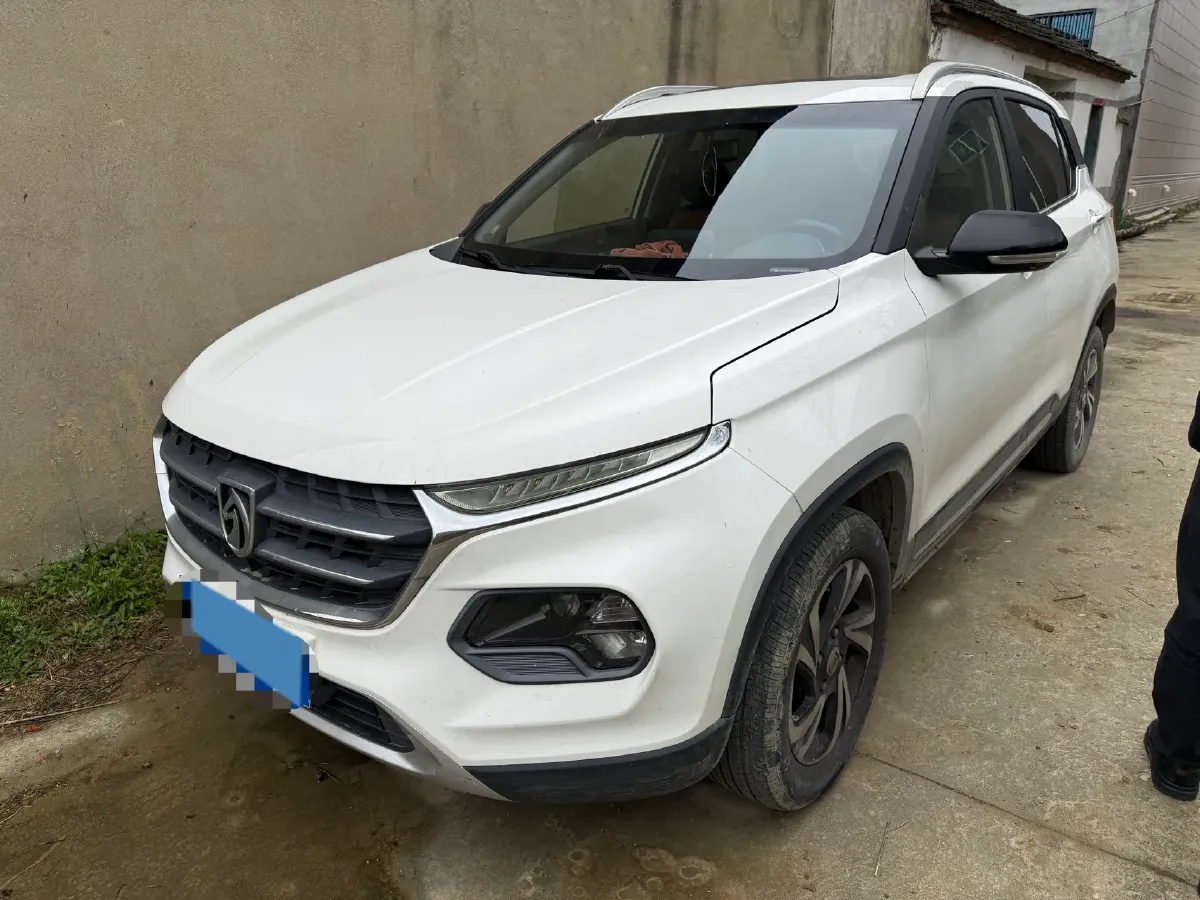 2017 BaoJun 510 1.5L 112HP L4 6MT,autocango,china used car exporter,china ev exporter,chinese used car exporter,chinese used ev exporter