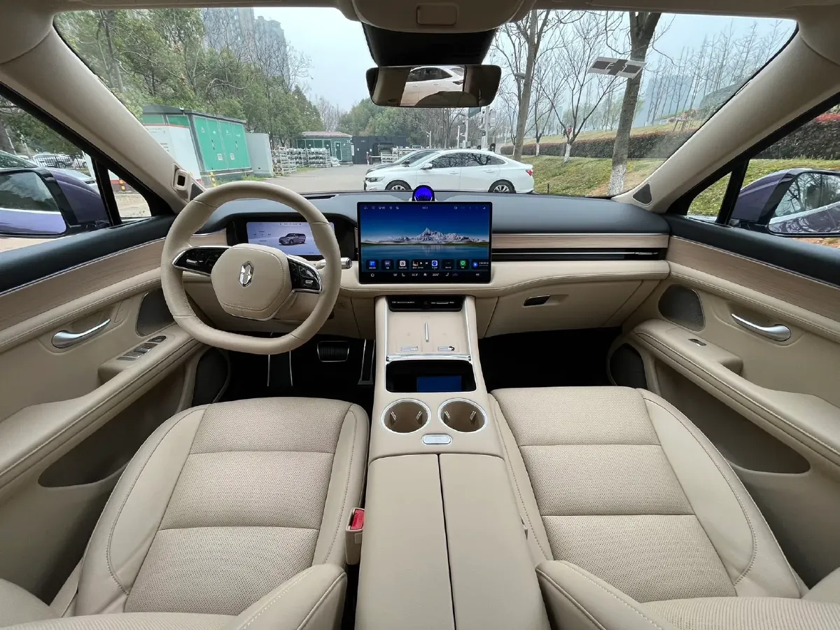 2025 AITO AITO M5 1.5T 152HP L4 REEV 42KWH,autocango,china used car exporter,china ev exporter,chinese used car exporter,chinese used ev exporter