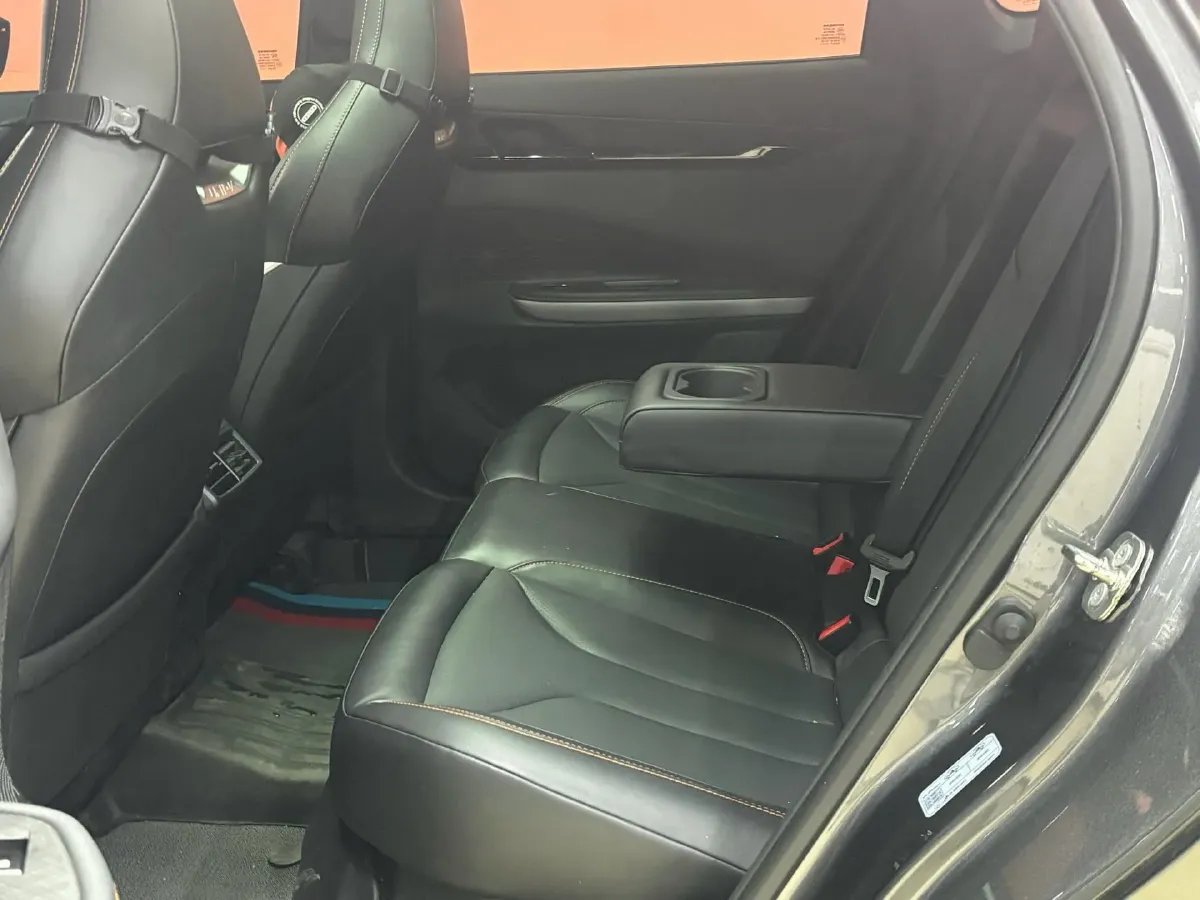 2023 ChangAn UNI-V 1.5T 188HP L4 7DCT,autocango,china used car exporter,china ev exporter,chinese used car exporter,chinese used ev exporter