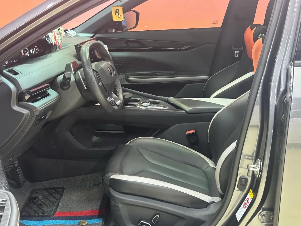 2023 ChangAn UNI-V 1.5T 188HP L4 7DCT,autocango,china used car exporter,china ev exporter,chinese used car exporter,chinese used ev exporter