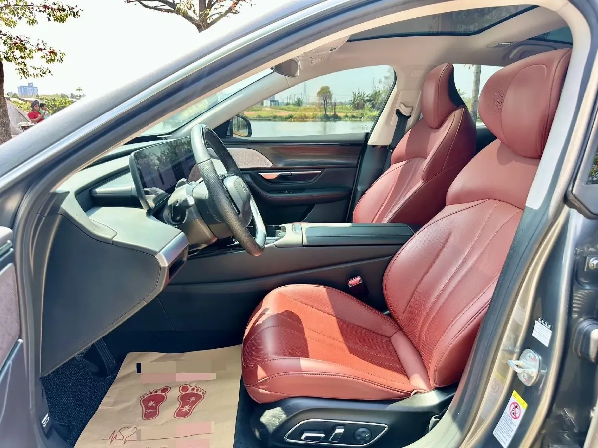 2020 DS 7 1.6T 215HP L4 8AT,autocango,china used car exporter,china ev exporter,chinese used car exporter,chinese used ev exporter