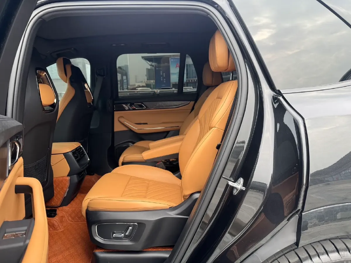 2021 Kia Carnival 2.0T 233HP L4 8AT,autocango,china used car exporter,china ev exporter,chinese used car exporter,chinese used ev exporter