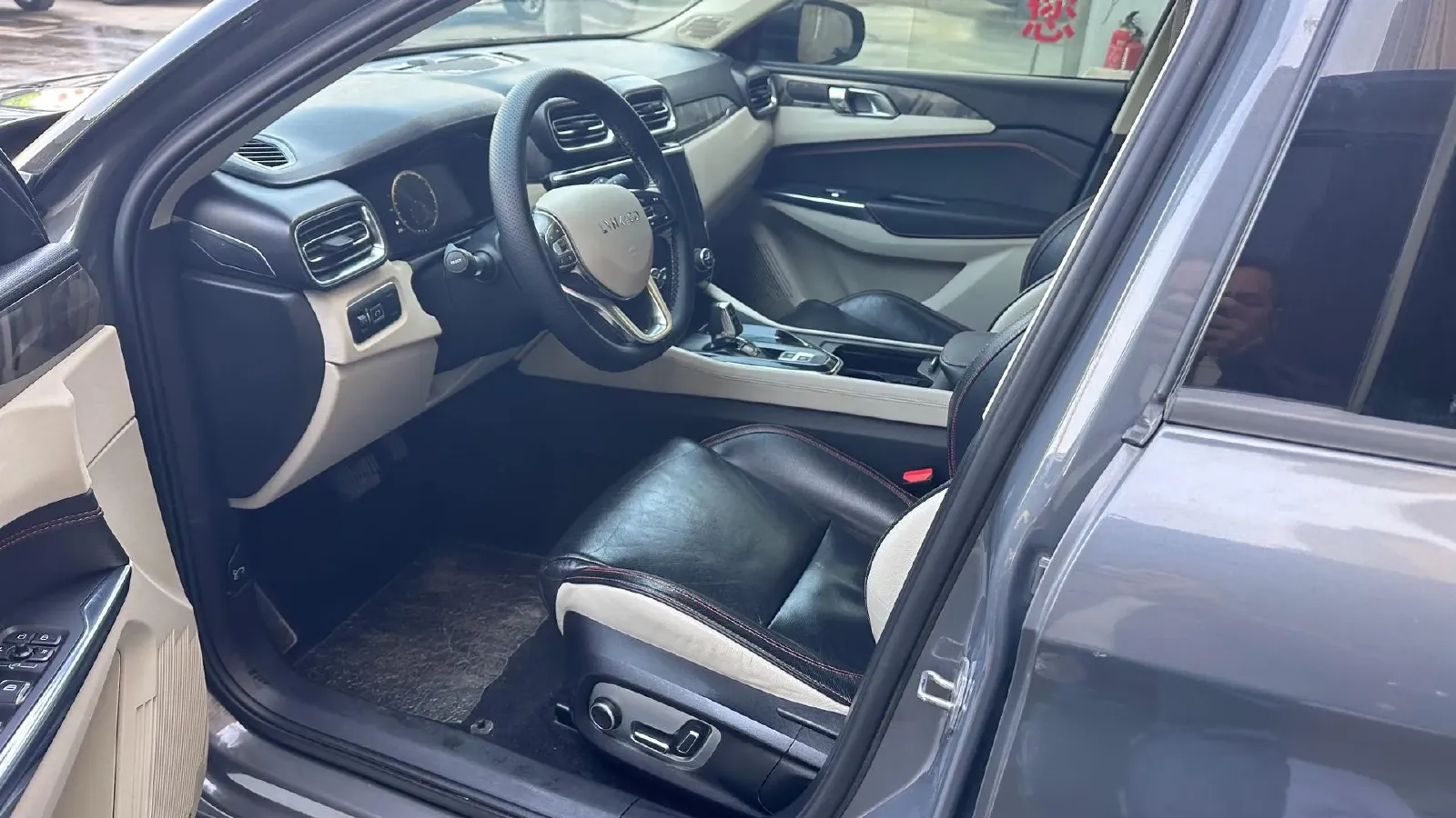 2018 Toyota C-HR 2.0L 171HP L4 CVT,autocango,china used car exporter,china ev exporter,chinese used car exporter,chinese used ev exporter