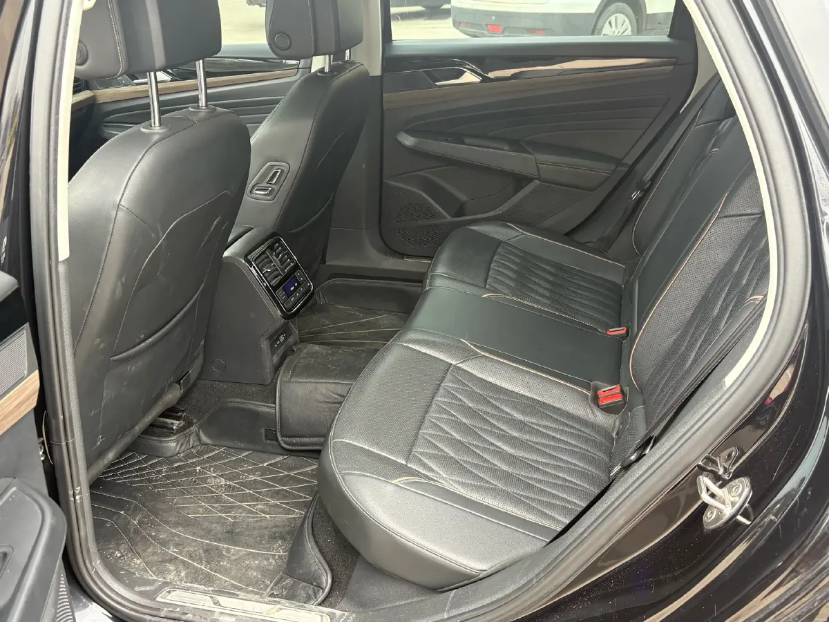 2021 Volkswagen Passat 2.0T 186HP L4 7DCT,autocango,china used car exporter,china ev exporter,chinese used car exporter,chinese used ev exporter