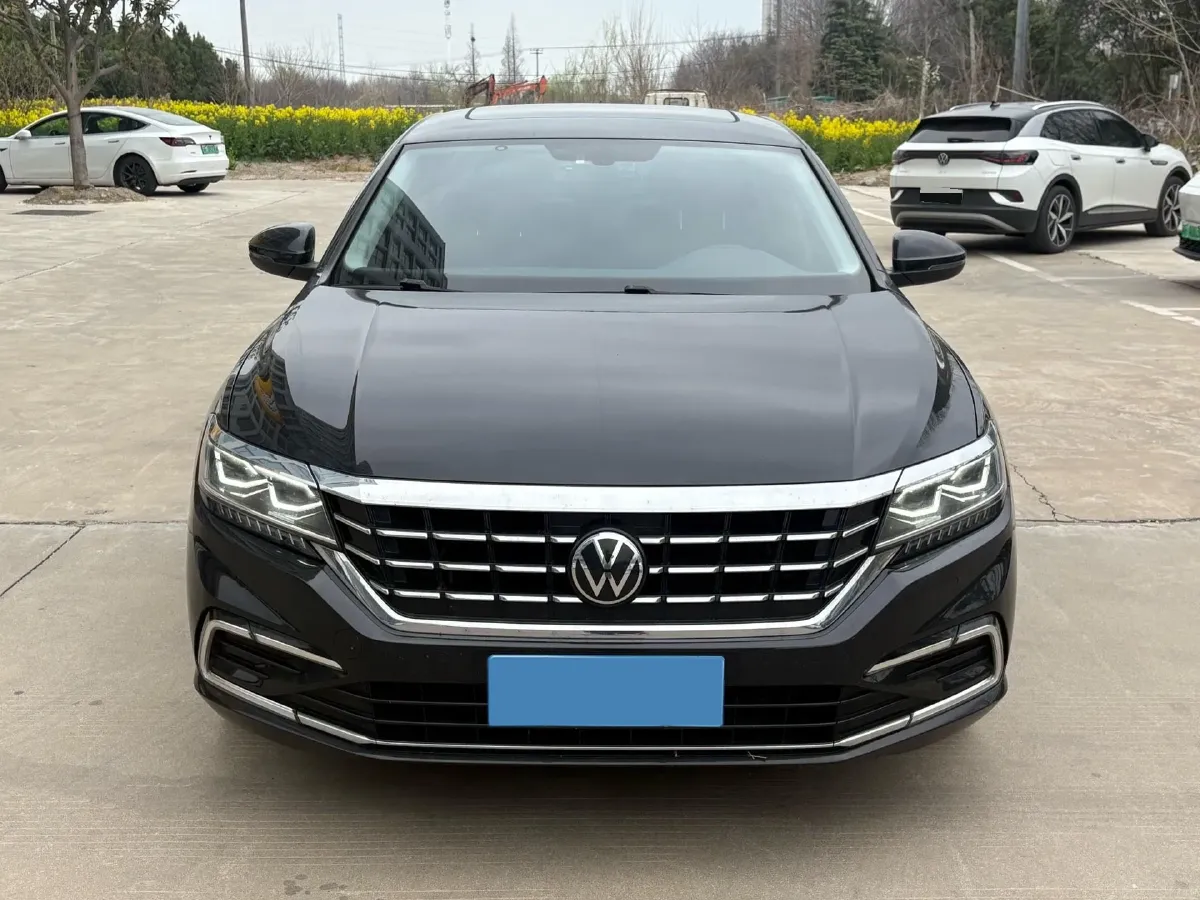 2021 Volkswagen Passat 2.0T 186HP L4 7DCT,autocango,china used car exporter,china ev exporter,chinese used car exporter,chinese used ev exporter