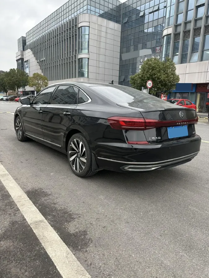 2021 Volkswagen Passat 2.0T 186HP L4 7DCT,autocango,china used car exporter,china ev exporter,chinese used car exporter,chinese used ev exporter