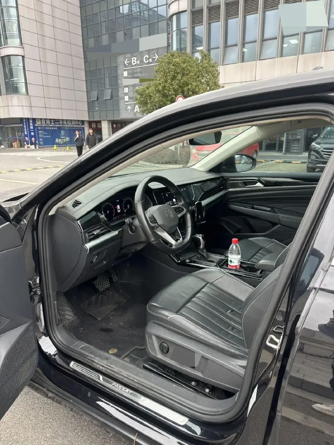2021 Volkswagen Passat 2.0T 186HP L4 7DCT,autocango,china used car exporter,china ev exporter,chinese used car exporter,chinese used ev exporter