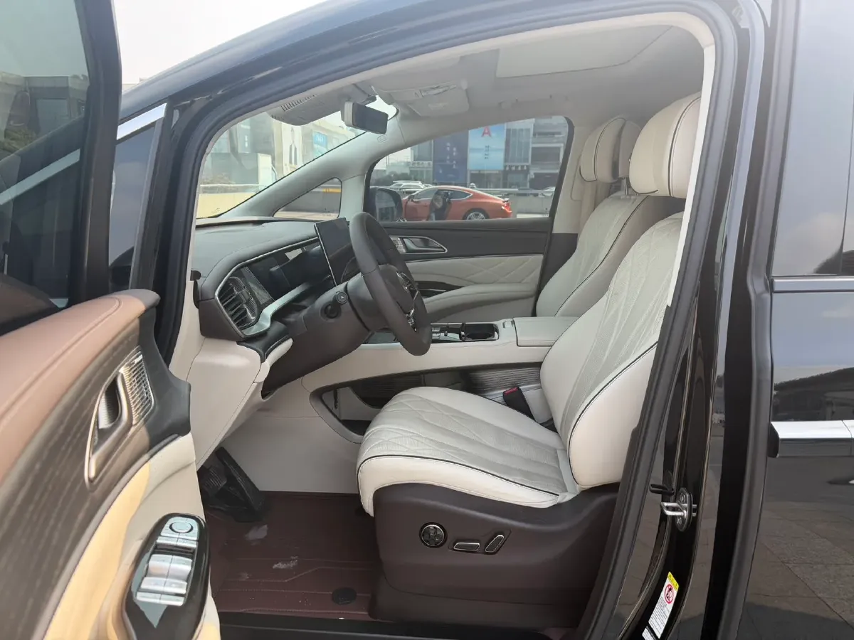 2024 Denza D9 1.5T 139HP L4 E-CVT PHEV 40KWH,autocango,china used car exporter,china ev exporter,chinese used car exporter,chinese used ev exporter