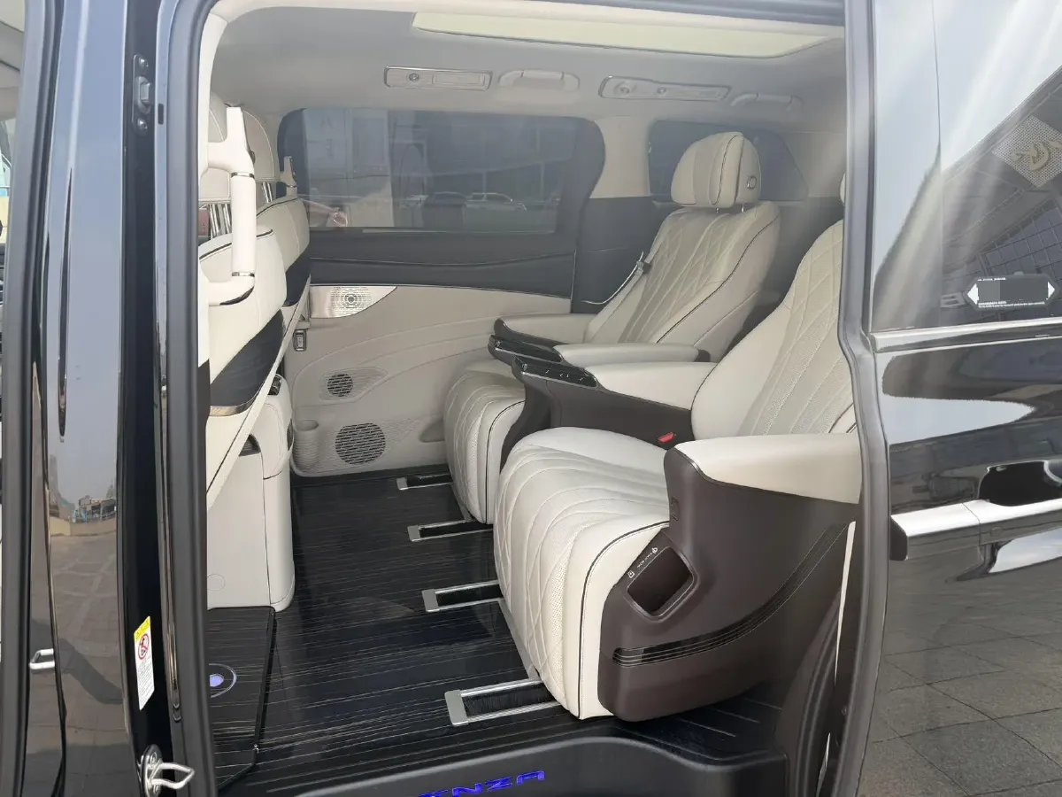 2024 Denza D9 1.5T 139HP L4 E-CVT PHEV 40KWH,autocango,china used car exporter,china ev exporter,chinese used car exporter,chinese used ev exporter