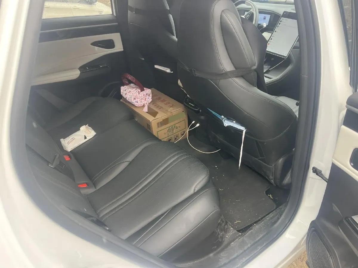 2024 Geely Galaxy L7 1.5T 163HP L4 3DHT PHEV 18.7KWH,autocango,china used car exporter,china ev exporter,chinese used car exporter,chinese used ev exporter