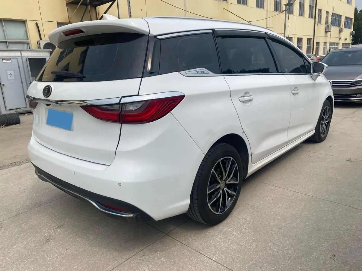2017 BYD Song MAX 1.5T 154HP L4 6DCT,autocango,china used car exporter,china ev exporter,chinese used car exporter,chinese used ev exporter