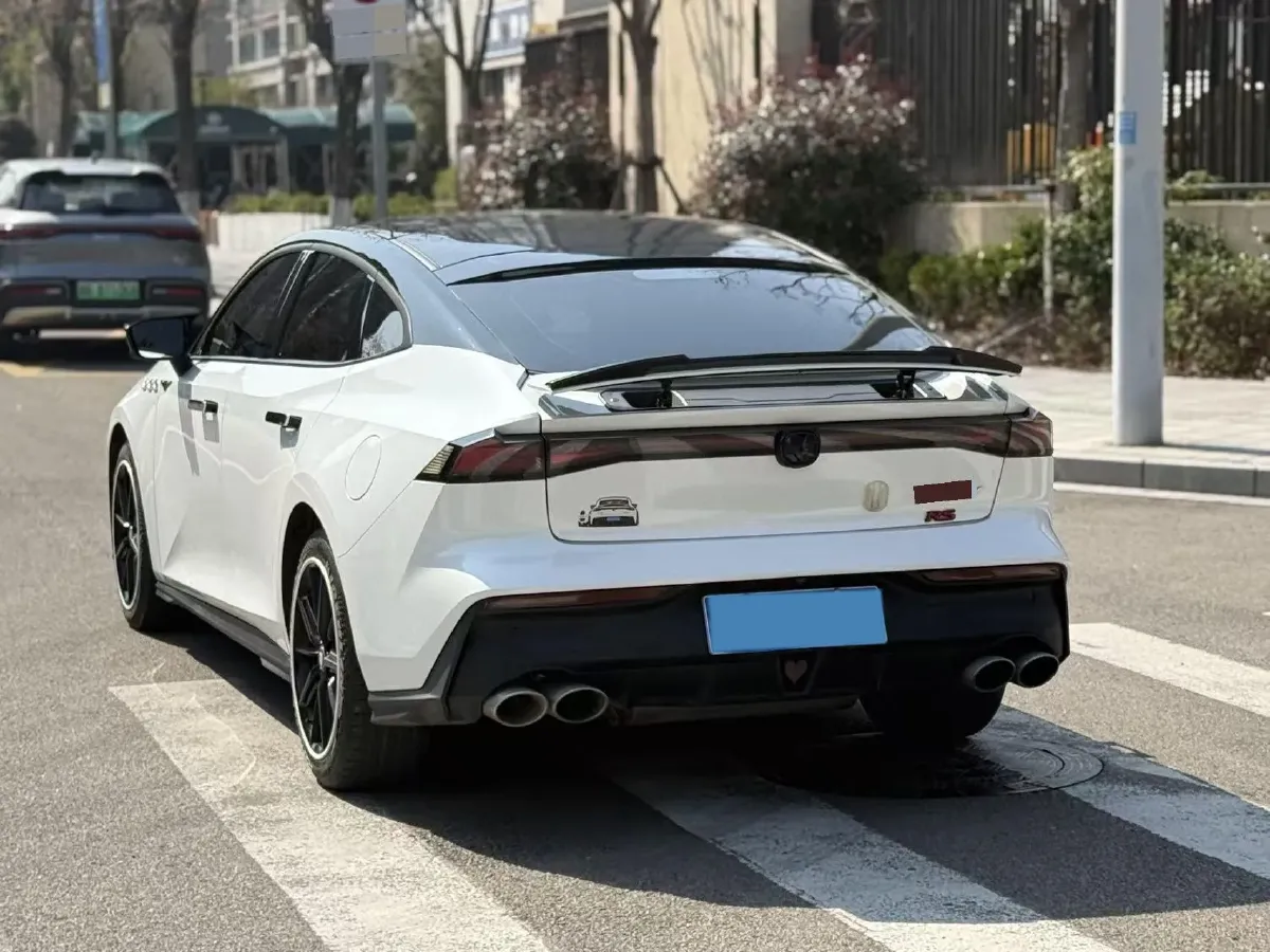 2022 ChangAn UNI-V 1.5T 188HP L4 7DCT,autocango,china used car exporter,china ev exporter,chinese used car exporter,chinese used ev exporter