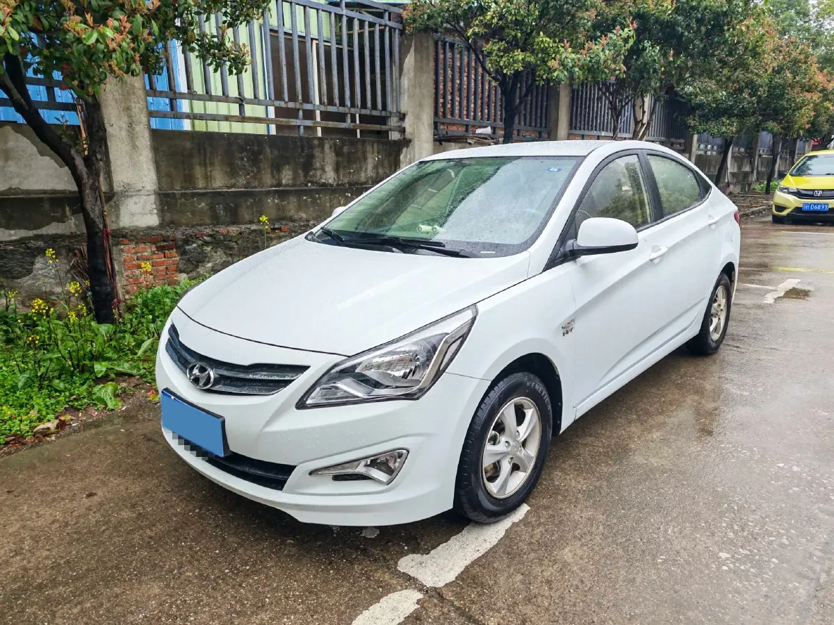 2014 Hyundai Reina 1.4L 107HP L4 4AT,autocango,china used car exporter,china ev exporter,chinese used car exporter,chinese used ev exporter