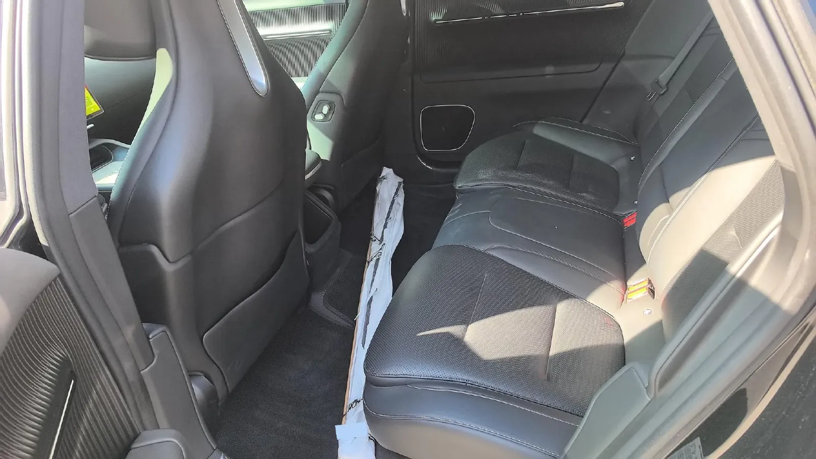 2024 Avatr 12 BEV 94.5KWH,autocango,china used car exporter,china ev exporter,chinese used car exporter,chinese used ev exporter