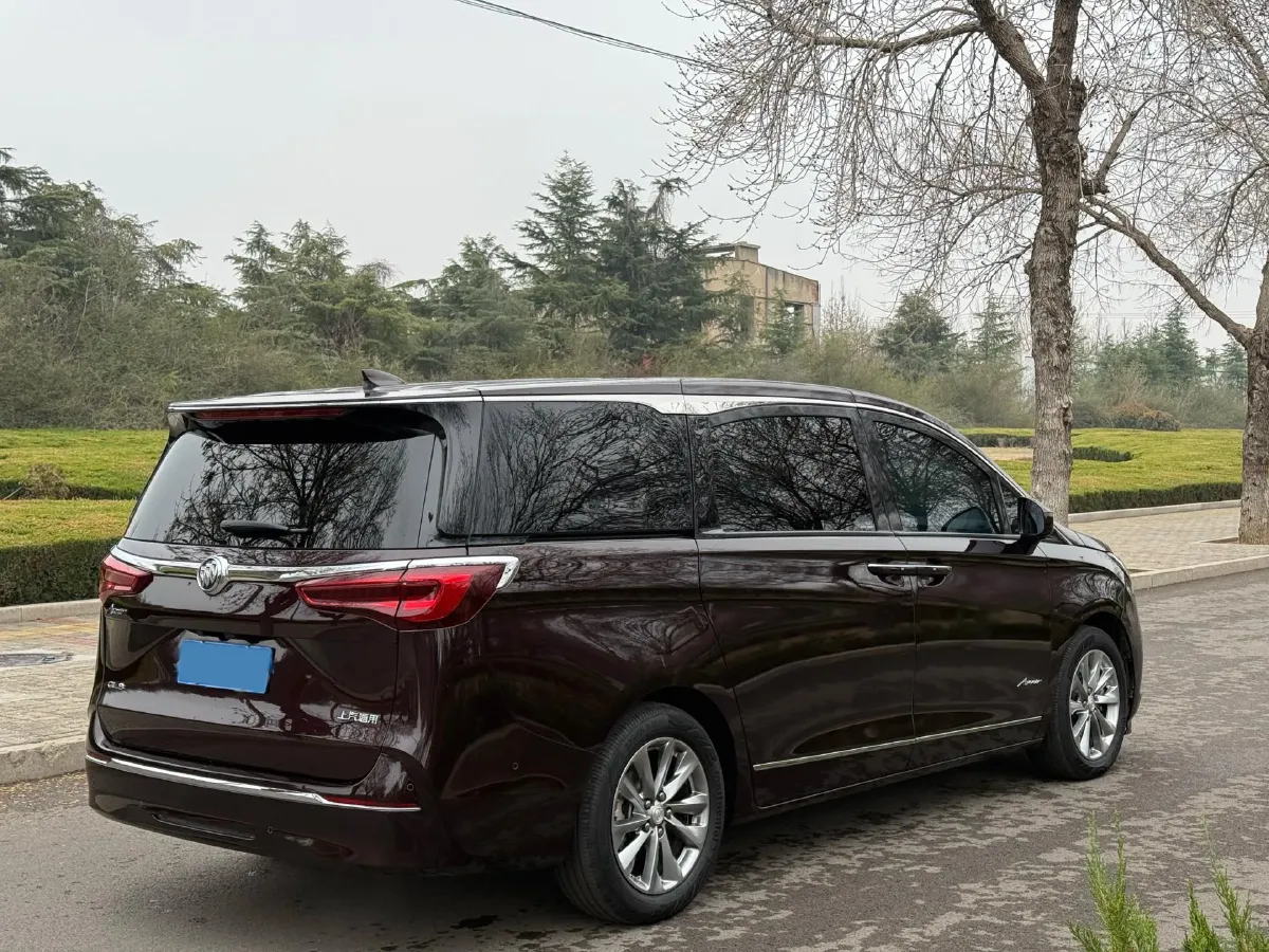 2022 Buick GL8 2.0T 237HP L4 9AT,autocango,china used car exporter,china ev exporter,chinese used car exporter,chinese used ev exporter