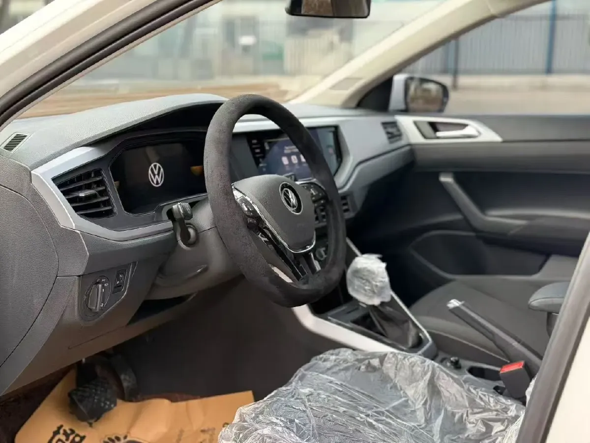 2023 Volkswagen Polo 1.5L 110HP L4 6AT,autocango,china used car exporter,china ev exporter,chinese used car exporter,chinese used ev exporter