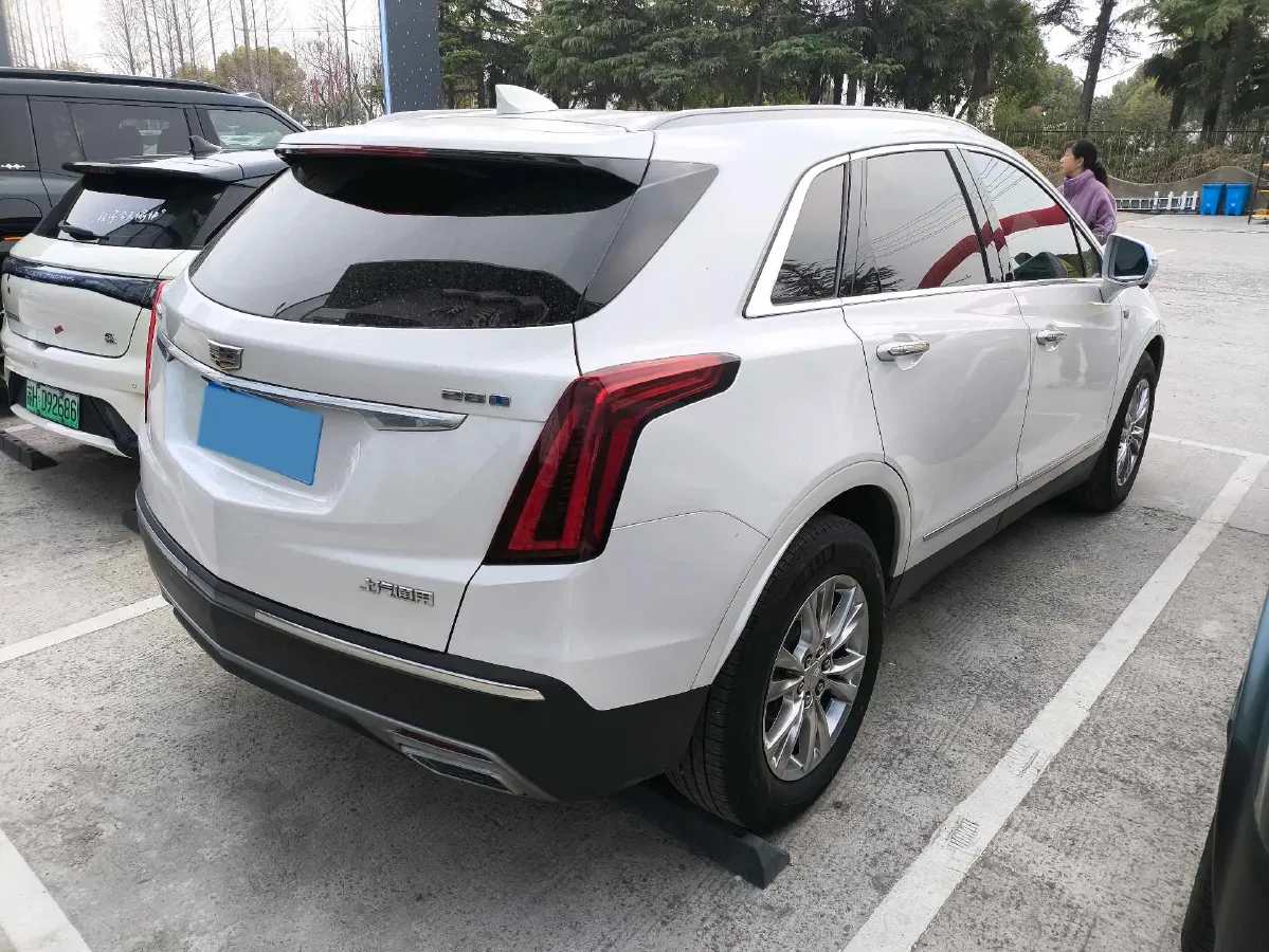 2022 Cadillac XT5 2.0T 237HP L4 9AT,autocango,china used car exporter,china ev exporter,chinese used car exporter,chinese used ev exporter