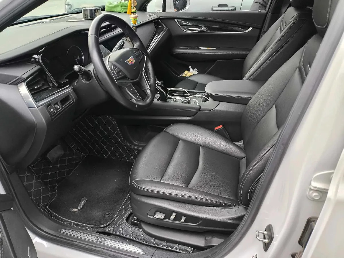 2022 Cadillac XT5 2.0T 237HP L4 9AT,autocango,china used car exporter,china ev exporter,chinese used car exporter,chinese used ev exporter