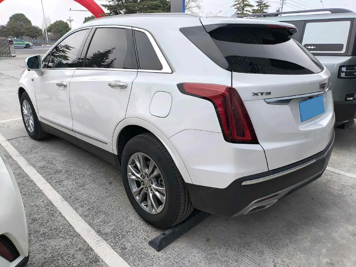 2022 Cadillac XT5 2.0T 237HP L4 9AT,autocango,china used car exporter,china ev exporter,chinese used car exporter,chinese used ev exporter