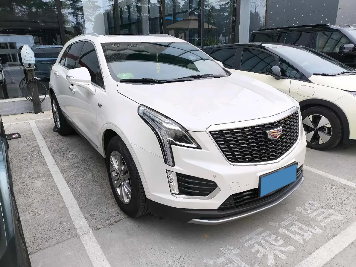 2022 Cadillac XT5 2.0T 237HP L4 9AT,autocango,china used car exporter,china ev exporter,chinese used car exporter,chinese used ev exporter