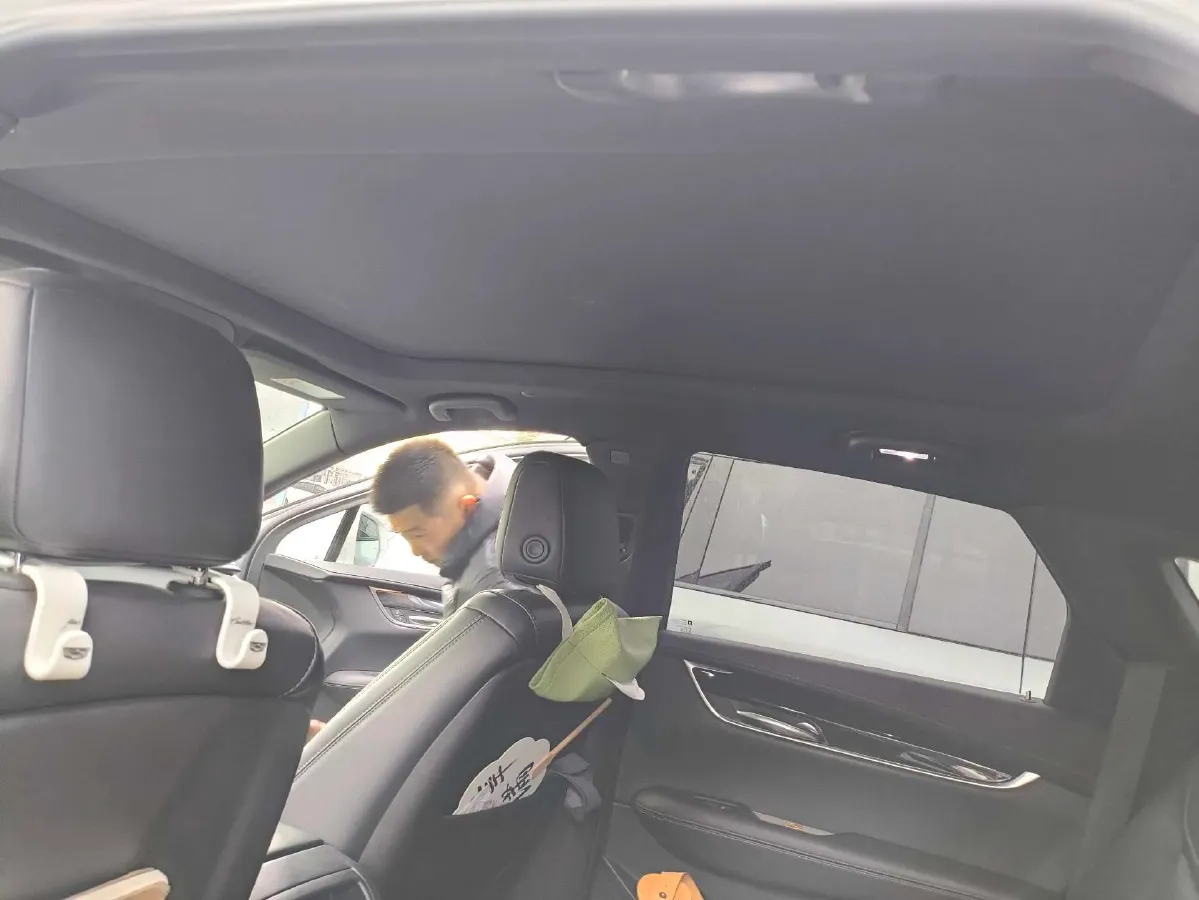 2022 Cadillac XT5 2.0T 237HP L4 9AT,autocango,china used car exporter,china ev exporter,chinese used car exporter,chinese used ev exporter