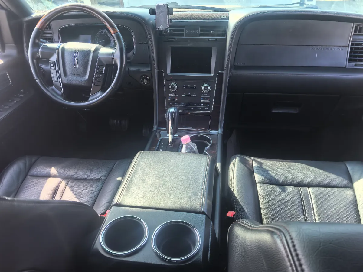 2017 Lincoln Navigator 3.5T 355HP V6 6AT,autocango,china used car exporter,china ev exporter,chinese used car exporter,chinese used ev exporter