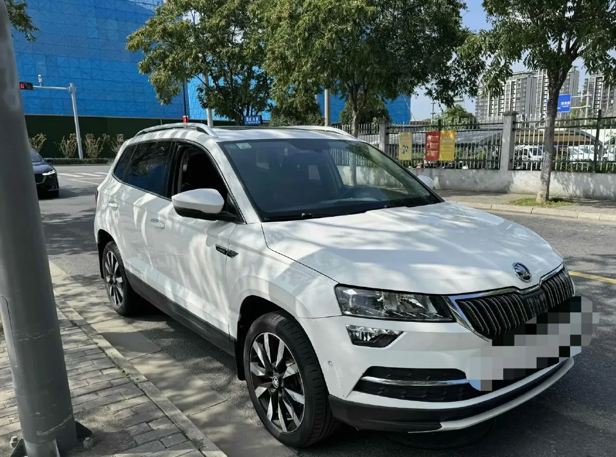 2021 Skoda Karoq 1.4T 150HP L4 7DCT,autocango,china used car exporter,china ev exporter,chinese used car exporter,chinese used ev exporter