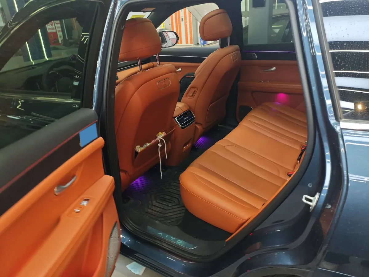 2024 AITO AITO M7 1.5T 152HP L4 REEV 42KWH,autocango,china used car exporter,china ev exporter,chinese used car exporter,chinese used ev exporter