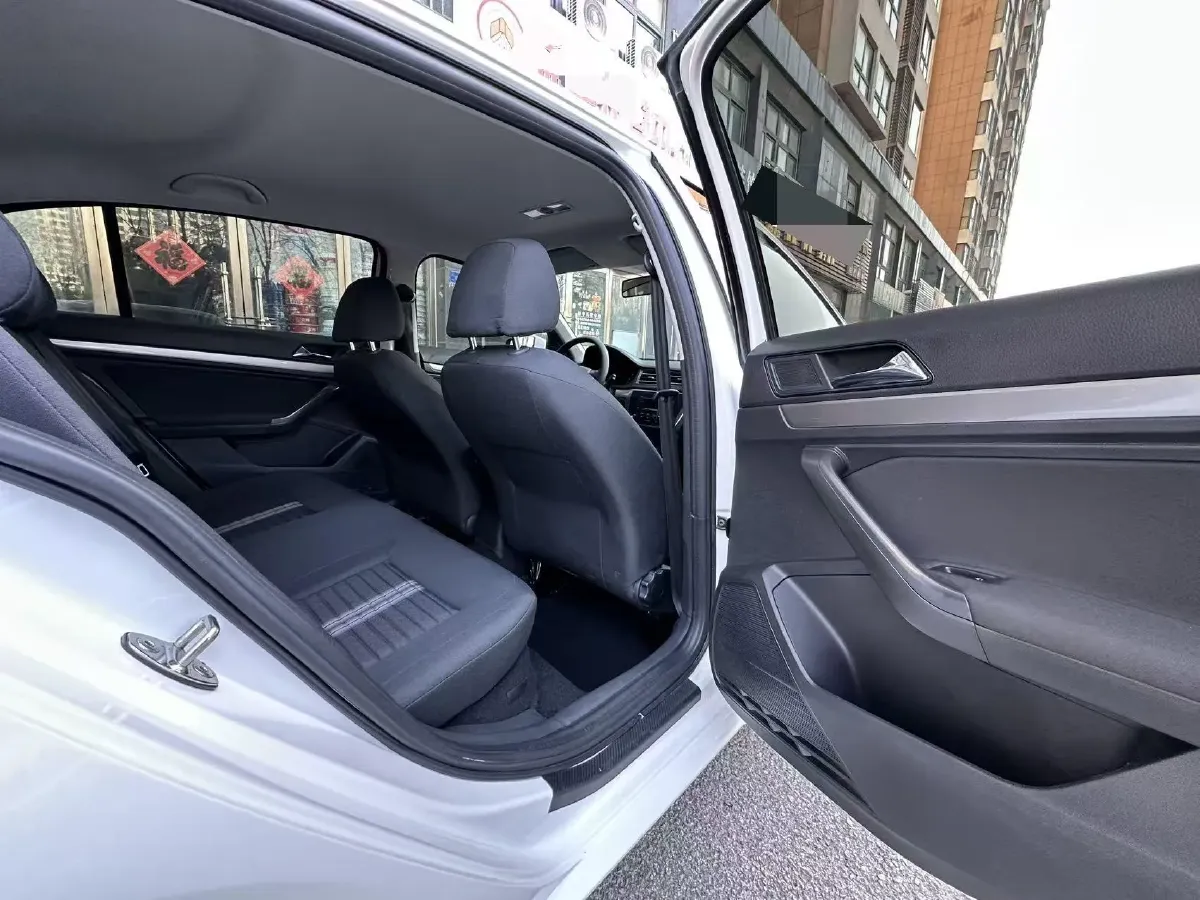 2019 Volkswagen Lavida 1.5L 112HP L4 5MT,autocango,china used car exporter,china ev exporter,chinese used car exporter,chinese used ev exporter