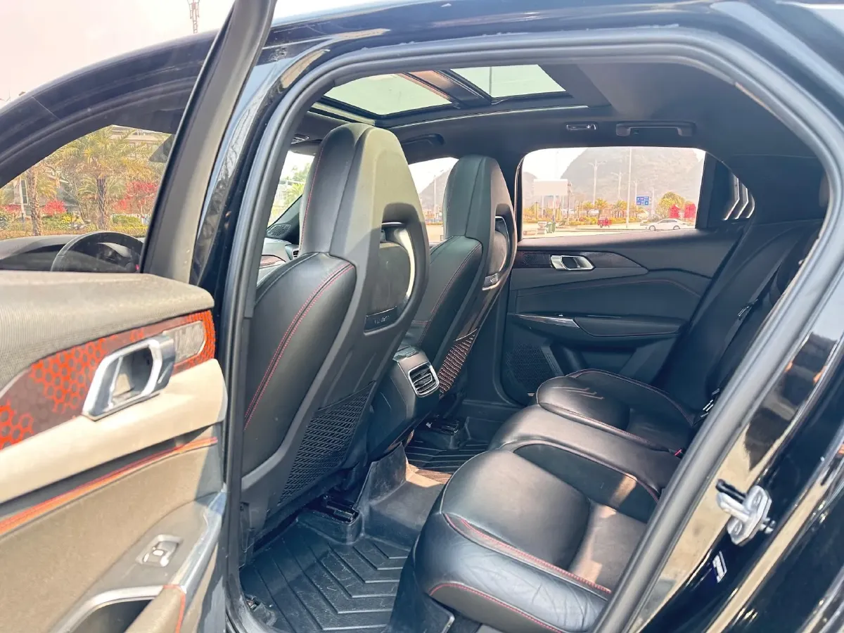 2018 Toyota C-HR 2.0L 171HP L4 CVT,autocango,china used car exporter,china ev exporter,chinese used car exporter,chinese used ev exporter