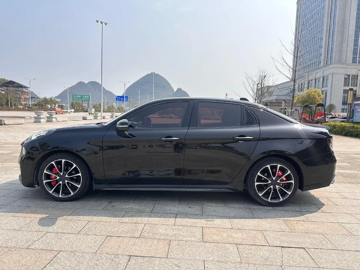 2018 Toyota C-HR 2.0L 171HP L4 CVT,autocango,china used car exporter,china ev exporter,chinese used car exporter,chinese used ev exporter