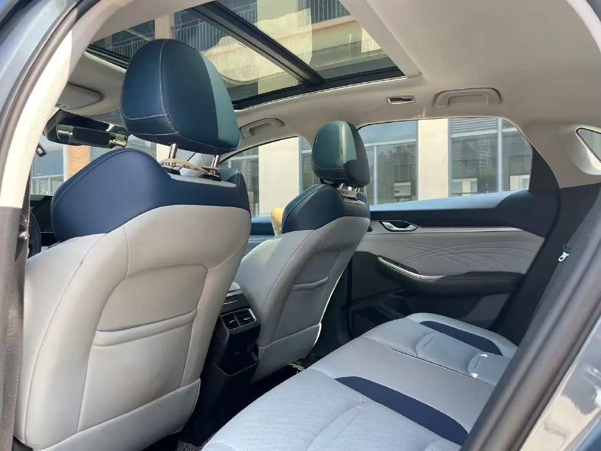 2021 Geely Preface 2.0T 190HP L4 7DCT,autocango,china used car exporter,china ev exporter,chinese used car exporter,chinese used ev exporter