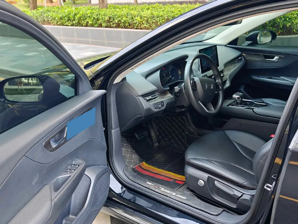 2022 HongQi E-QM5 BEV 54KWH,autocango,china used car exporter,china ev exporter,chinese used car exporter,chinese used ev exporter