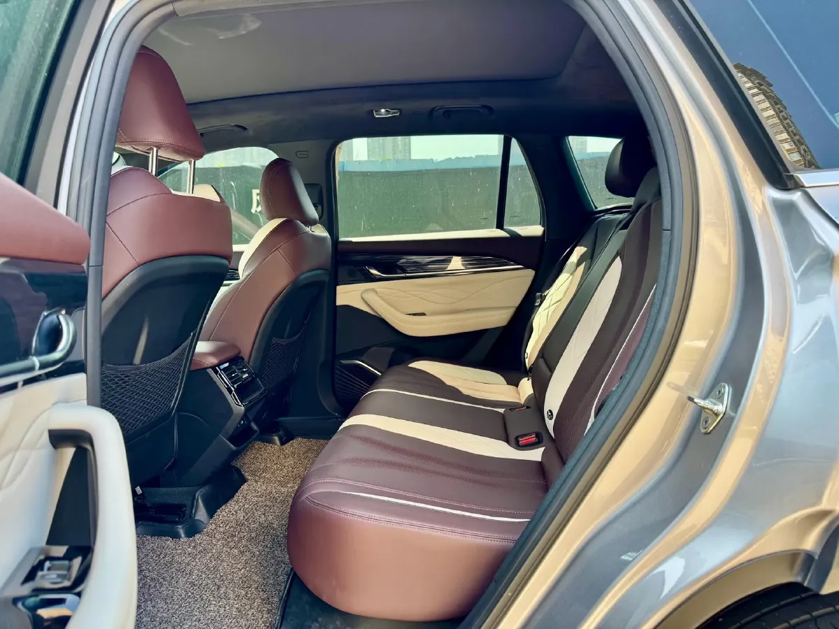 2021 Geely Monjaro 2.0T 218HP L4 7DCT,autocango,china used car exporter,china ev exporter,chinese used car exporter,chinese used ev exporter