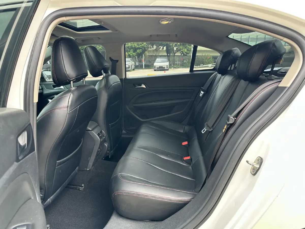 2018 Peugeot 408 1.6T 167HP L4 6AT,autocango,china used car exporter,china ev exporter,chinese used car exporter,chinese used ev exporter