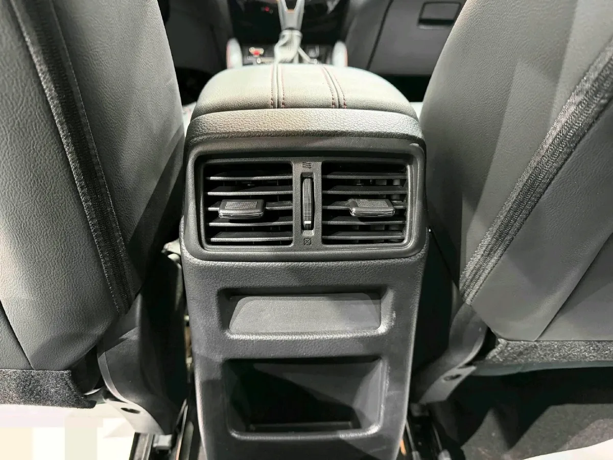 2022 Nissan Qashqai 2.0L 151HP L4 CVT,autocango,china used car exporter,china ev exporter,chinese used car exporter,chinese used ev exporter