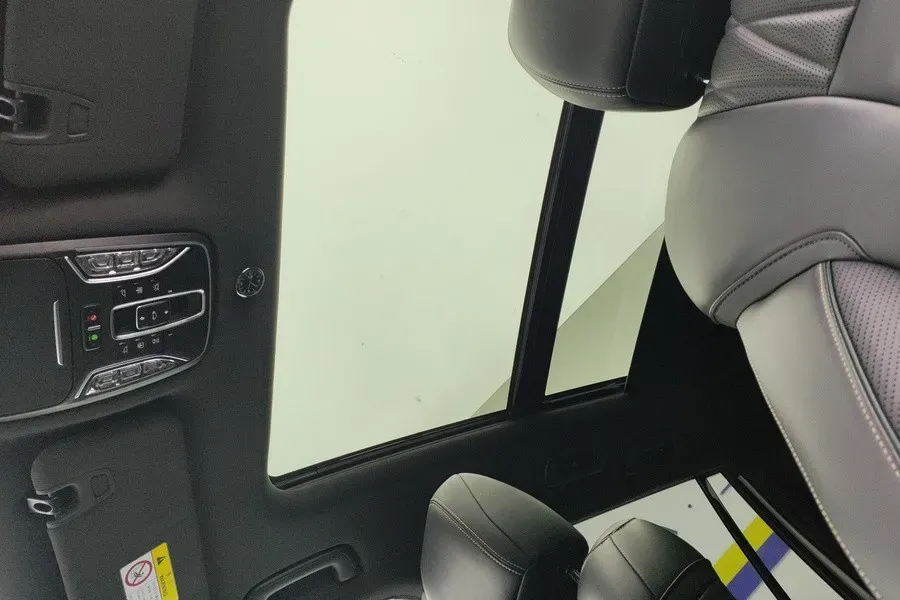 2022 GAC Trumpchi GS8 2.0T 252HP L4 8AT,autocango,china used car exporter,china ev exporter,chinese used car exporter,chinese used ev exporter