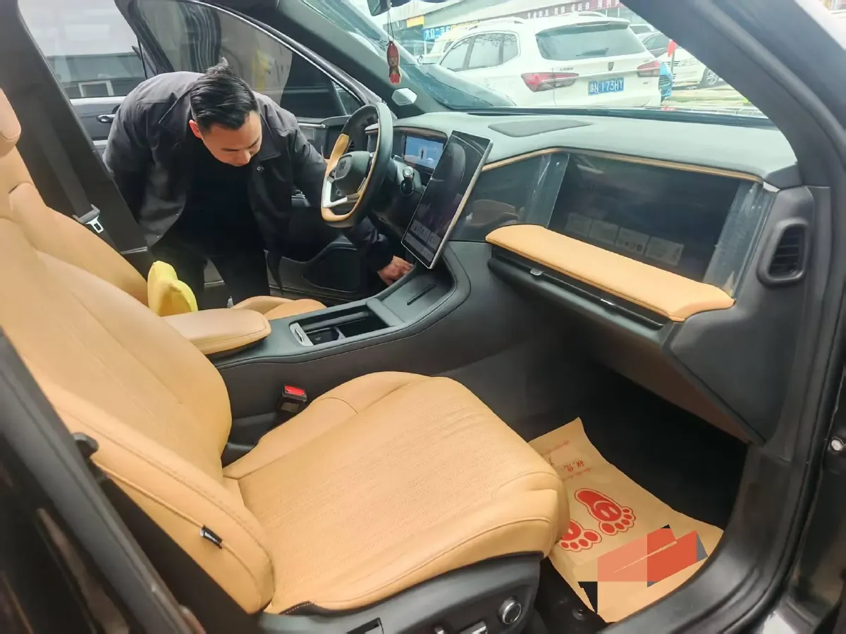 2023 Geely Galaxy L7 1.5T 163HP L4 3DHT PHEV 18.7KWH,autocango,china used car exporter,china ev exporter,chinese used car exporter,chinese used ev exporter