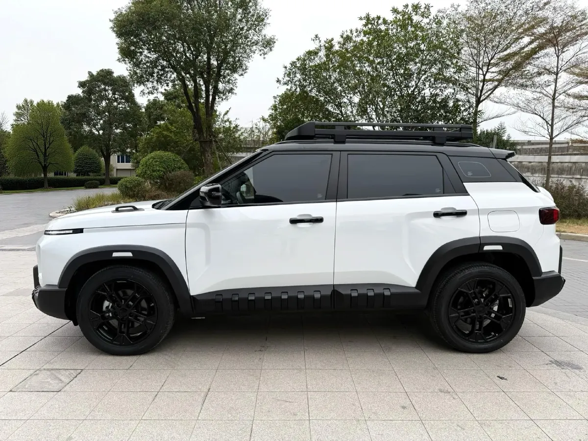 2025 Geely Cowboy 1.5T 181HP L4 7DCT,autocango,china used car exporter,china ev exporter,chinese used car exporter,chinese used ev exporter