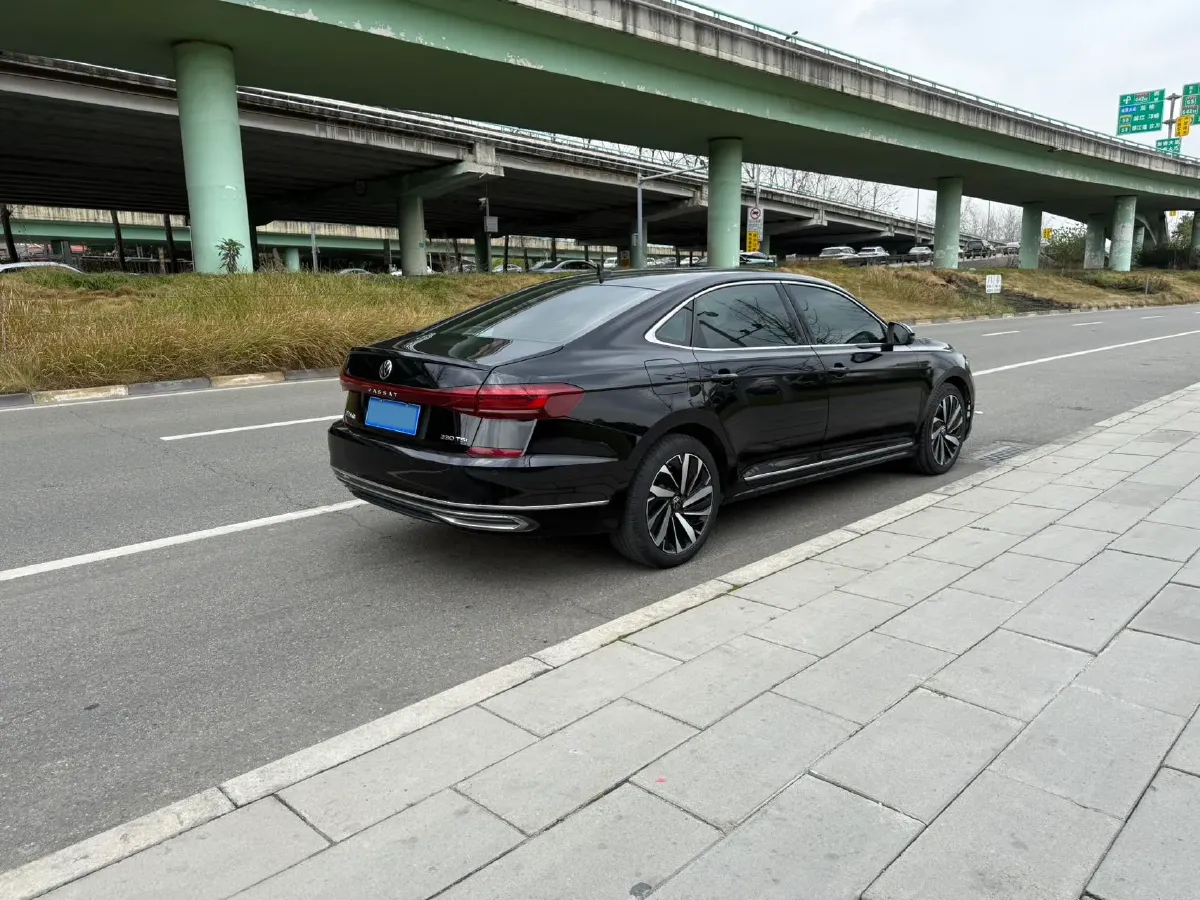 2023 Volkswagen Passat 2.0T 186HP L4 7DCT,autocango,china used car exporter,china ev exporter,chinese used car exporter,chinese used ev exporter