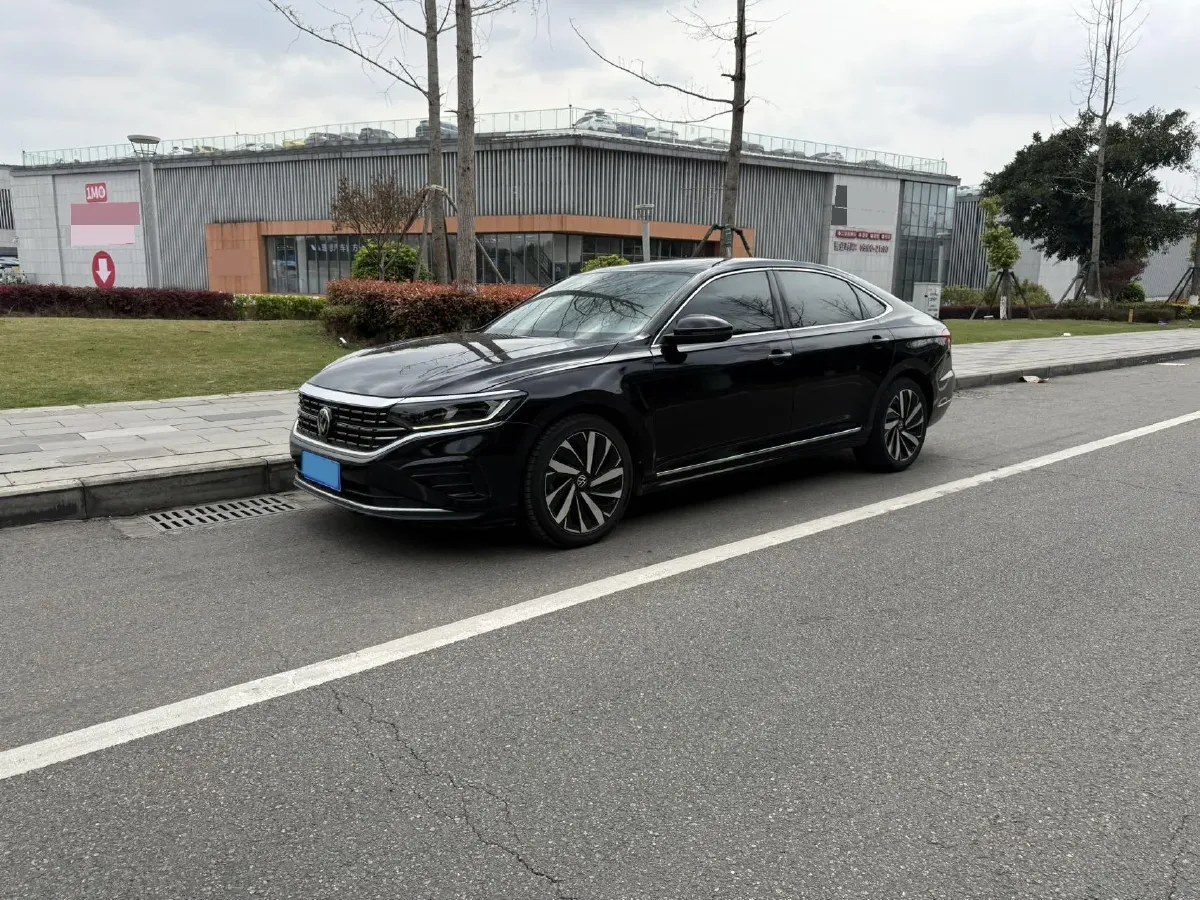 2023 Volkswagen Passat 2.0T 186HP L4 7DCT,autocango,china used car exporter,china ev exporter,chinese used car exporter,chinese used ev exporter