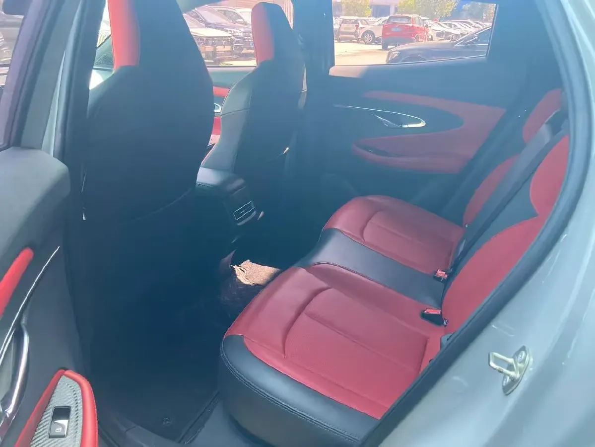 2020 ChangAn UNI-T 1.5T 180HP L4 7DCT,autocango,china used car exporter,china ev exporter,chinese used car exporter,chinese used ev exporter