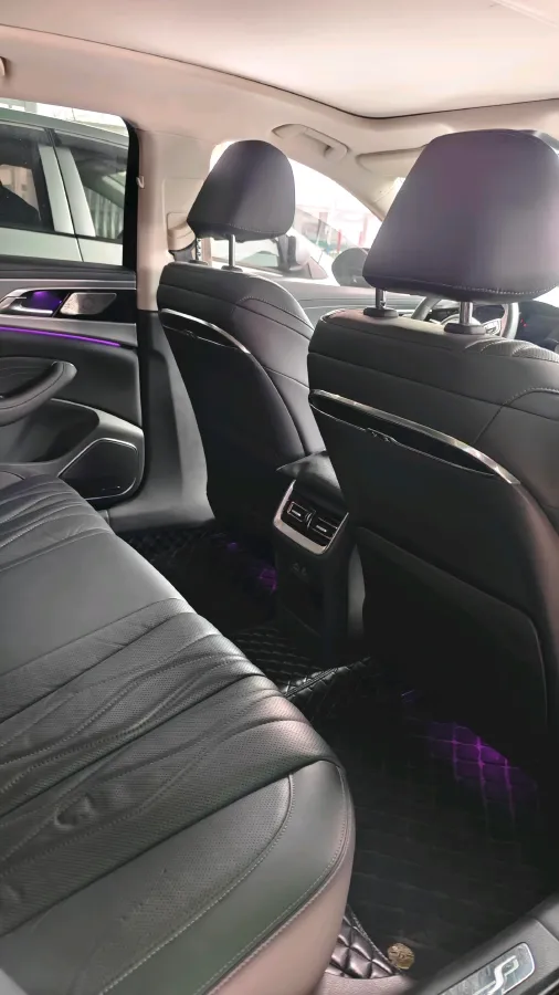 2023 HongQi H5 2.0T 224HP L4 8AT,autocango,china used car exporter,china ev exporter,chinese used car exporter,chinese used ev exporter