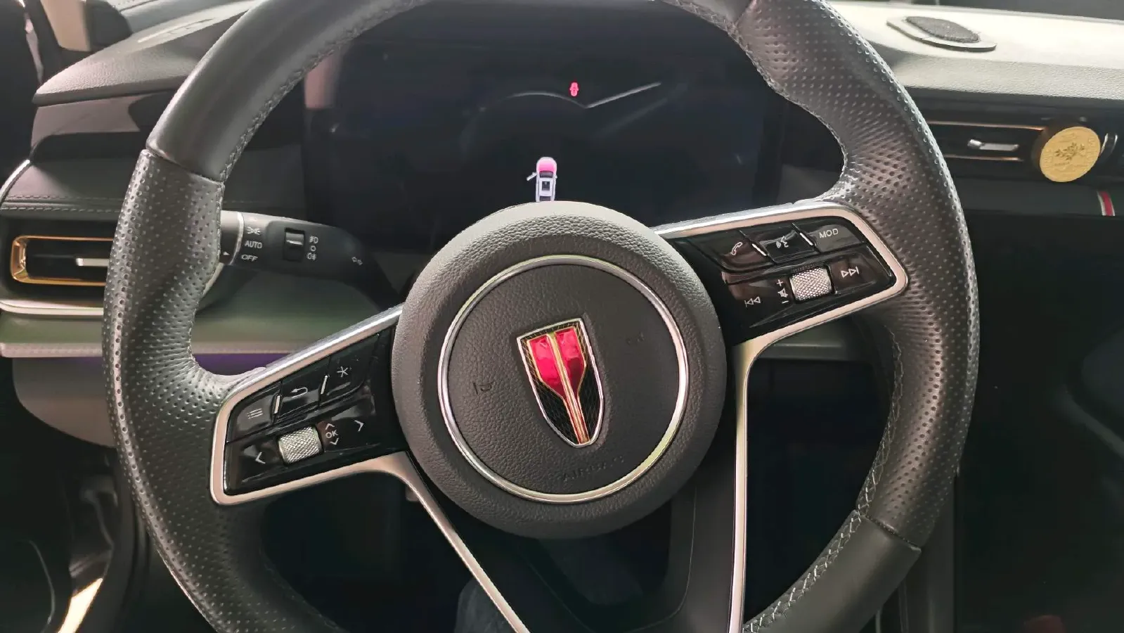 2023 HongQi H5 2.0T 224HP L4 8AT,autocango,china used car exporter,china ev exporter,chinese used car exporter,chinese used ev exporter