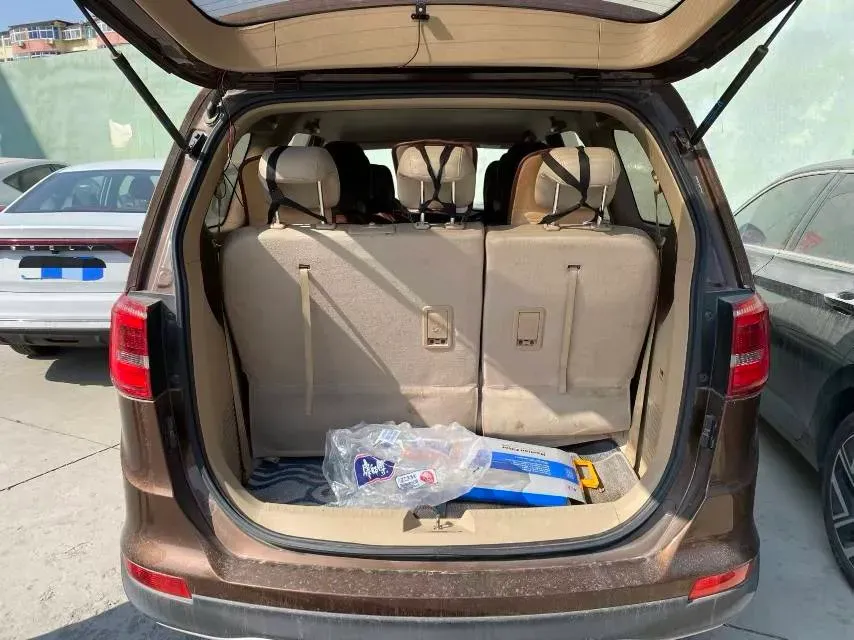 2016 BaoJun 730 1.5L 112HP L4 5MT,autocango,china used car exporter,china ev exporter,chinese used car exporter,chinese used ev exporter