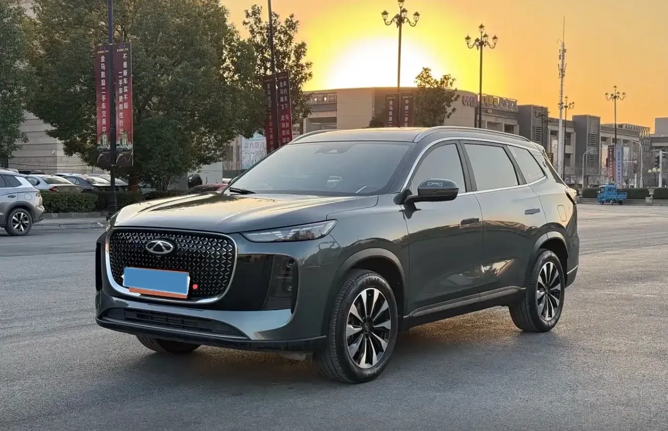 2025 Chery Tiggo 8 Plus 1.6T 197HP L4 7DCT,autocango,china used car exporter,china ev exporter,chinese used car exporter,chinese used ev exporter