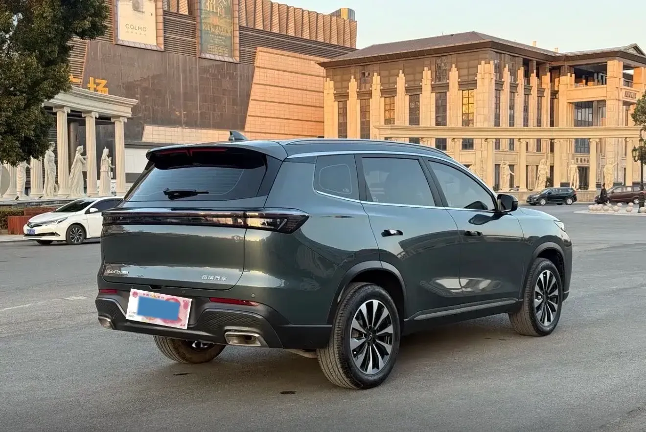 2025 Chery Tiggo 8 Plus 1.6T 197HP L4 7DCT,autocango,china used car exporter,china ev exporter,chinese used car exporter,chinese used ev exporter