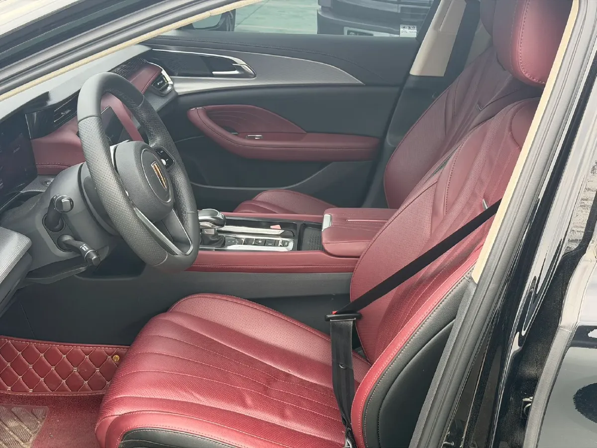 2024 HongQi H5 2.0T 224HP L4 8AT,autocango,china used car exporter,china ev exporter,chinese used car exporter,chinese used ev exporter