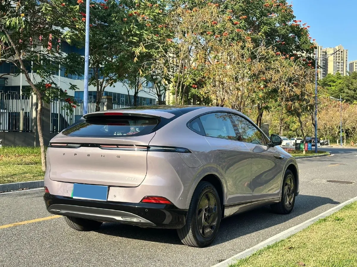 2025 Xpeng G6 BEV 68.5KWH,autocango,china used car exporter,china ev exporter,chinese used car exporter,chinese used ev exporter