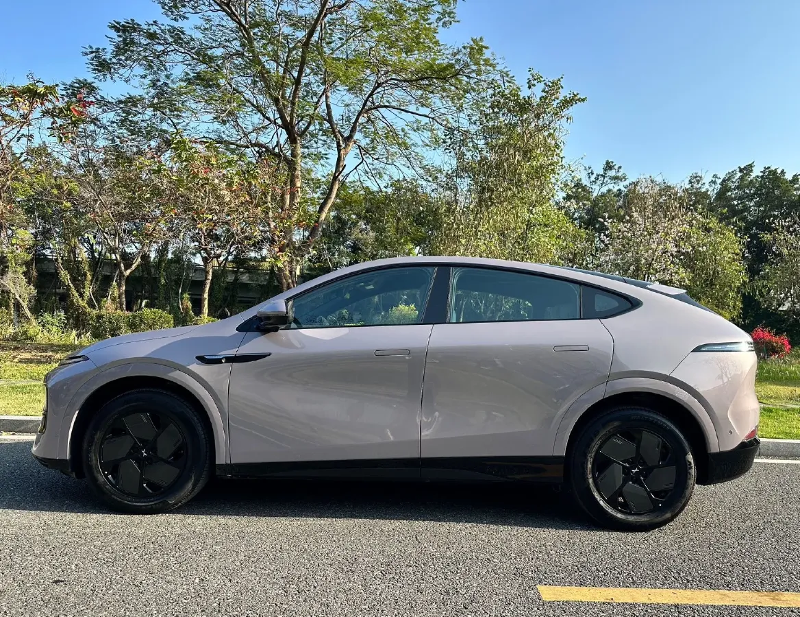 2025 Xpeng G6 BEV 68.5KWH,autocango,china used car exporter,china ev exporter,chinese used car exporter,chinese used ev exporter